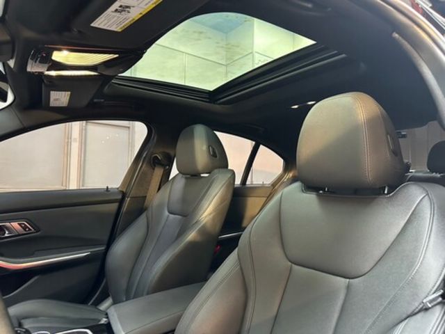 BMW寶馬 330I M SPORT  第11張相片