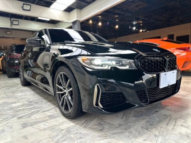 BMW寶馬 330I M SPORT  第19張相片