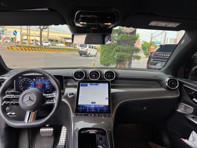 M-BENZ賓士 GLC300  第9張相片