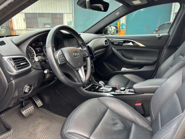 INFINITI無限 Q30  第7張相片