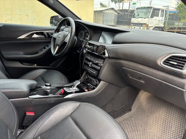INFINITI無限 Q30  第9張相片