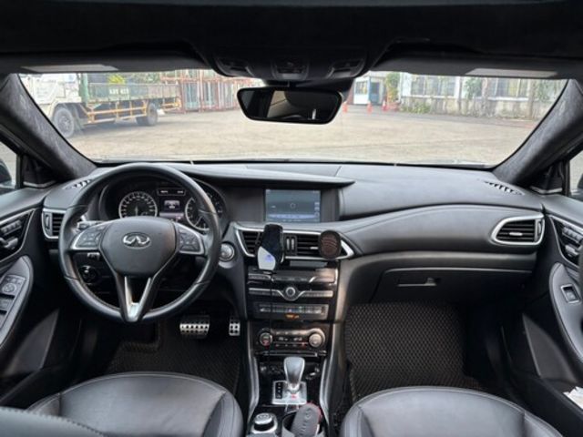 INFINITI無限 Q30  第11張相片