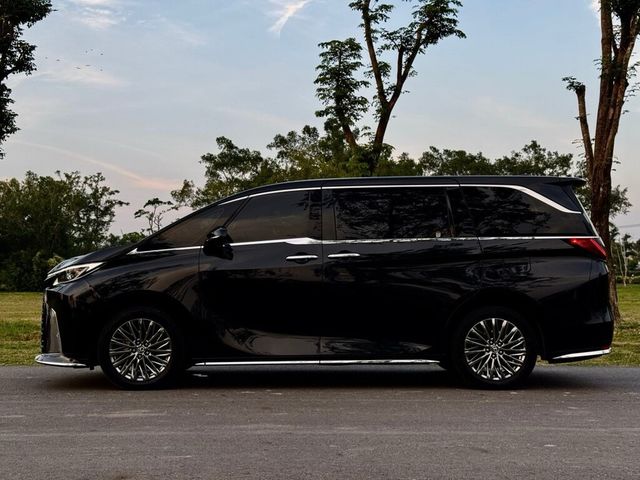 LEXUS凌志 LM500H  第2張相片