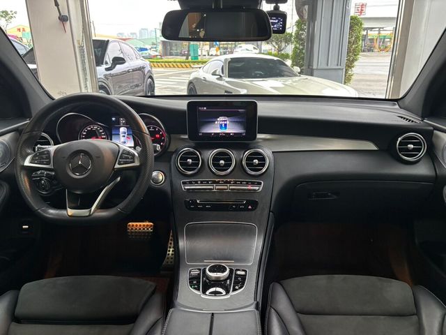 M-BENZ賓士 GLC300 AMG COUPE  第11張相片