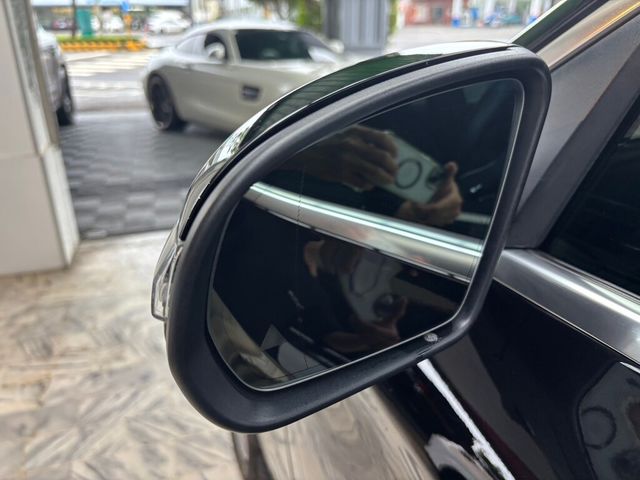 M-BENZ賓士 GLC300 AMG COUPE  第18張相片