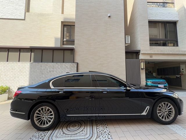 BMW寶馬 730LI  第5張相片