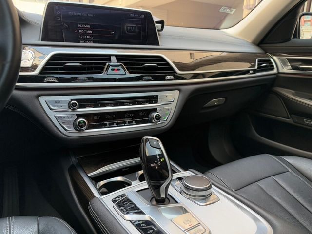 BMW寶馬 730LI  第9張相片