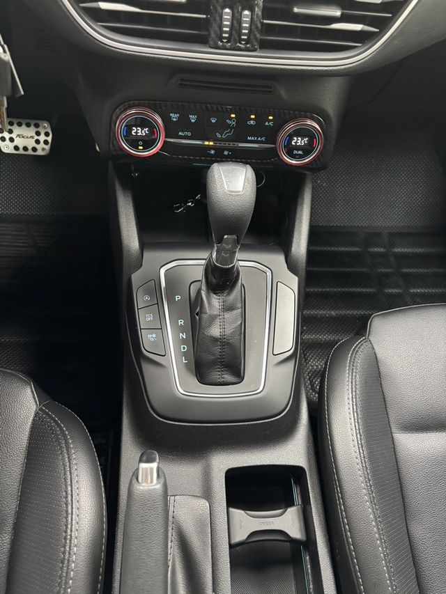 FORD福特 FOCUS  第14張相片