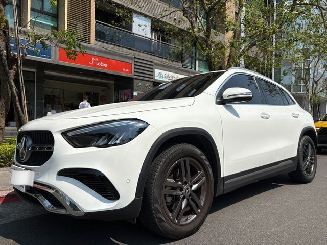 M-BENZ賓士 GLA180  第1張相片