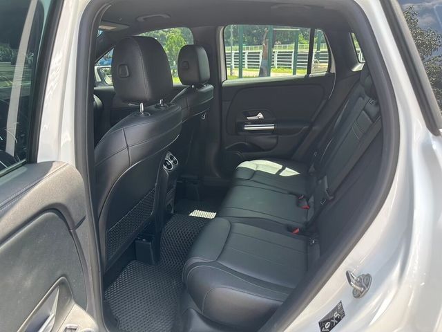 M-BENZ賓士 GLA180  第4張相片