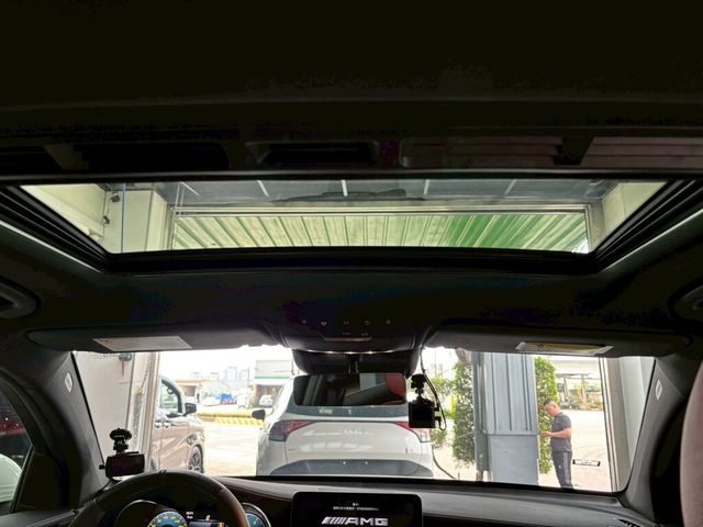 M-BENZ賓士 GLC43  第8張相片