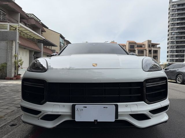 PORSCHE保時捷 CAYENNE  第3張相片