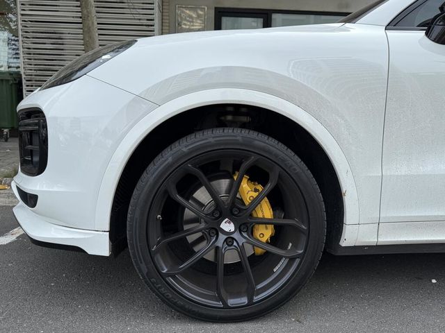 PORSCHE保時捷 CAYENNE  第13張相片