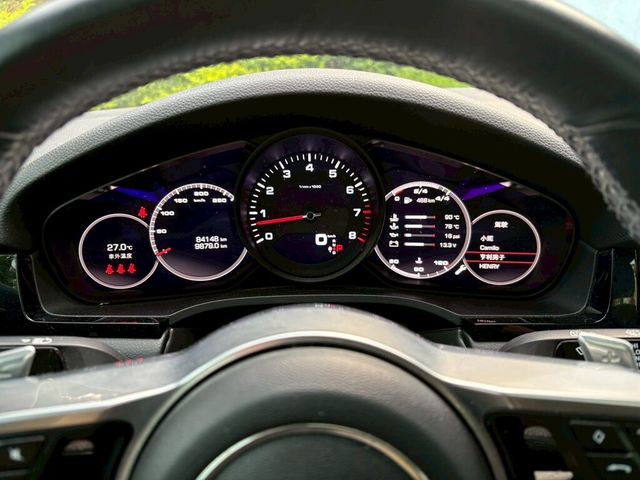 PORSCHE保時捷 CAYENNE  第7張相片