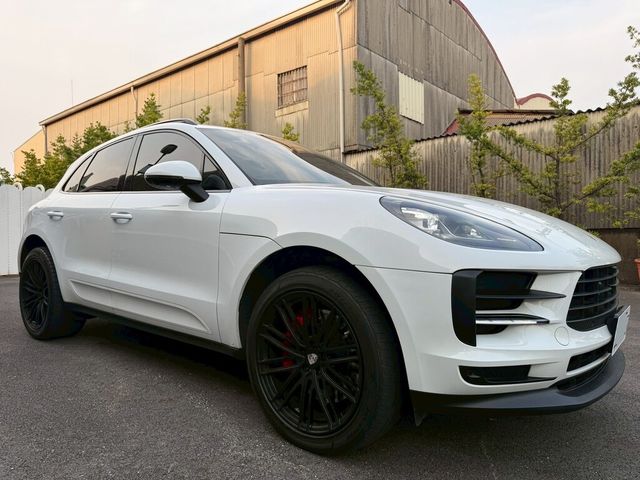 PORSCHE保時捷 MACAN  第3張相片
