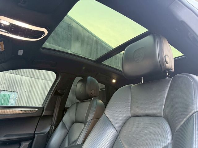 PORSCHE保時捷 MACAN  第8張相片