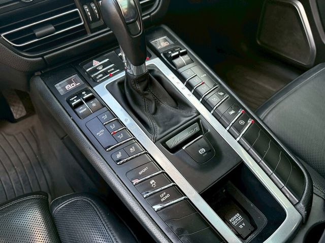 PORSCHE保時捷 MACAN  第16張相片