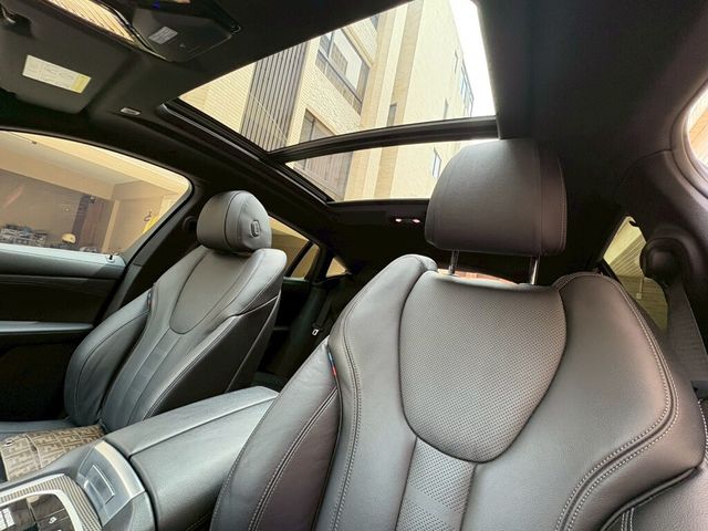 BMW寶馬 X6 XDRIVE40I  第8張相片