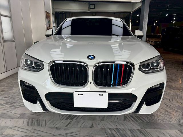BMW寶馬 X4 XDRIVE30I  第2張相片