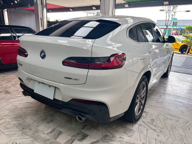 BMW寶馬 X4 XDRIVE30I  第4張相片