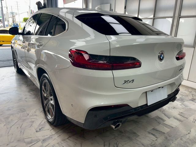 BMW寶馬 X4 XDRIVE30I  第6張相片
