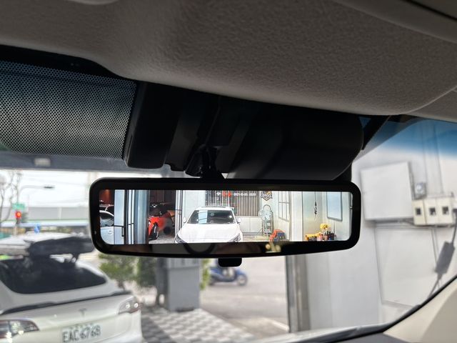 TOYOTA豐田 GRANVIA  第12張相片