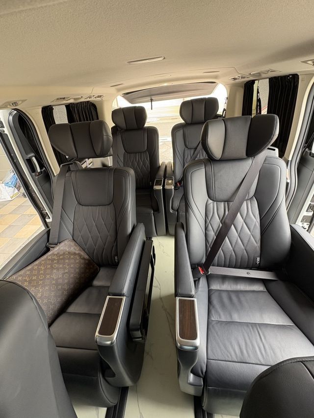TOYOTA豐田 GRANVIA  第14張相片