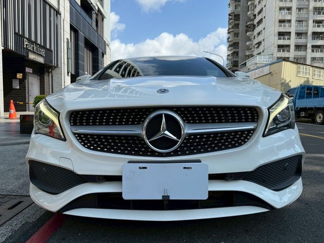 M-BENZ賓士 CLA200  第2張相片