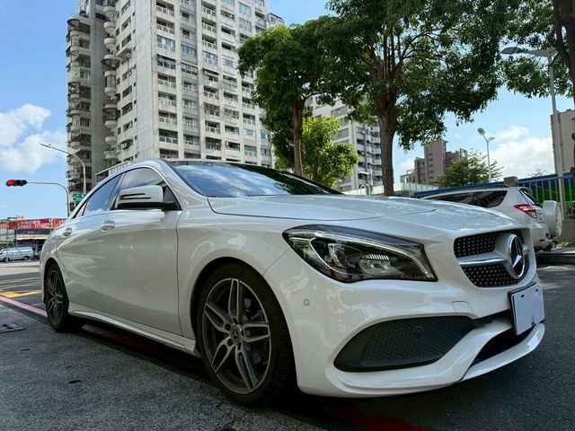 M-BENZ賓士 CLA200  第3張相片