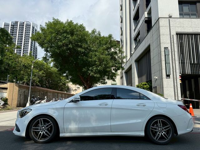 M-BENZ賓士 CLA200  第4張相片