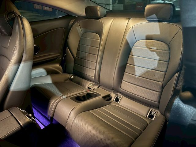 M-BENZ賓士 C180 COUPE  第6張相片