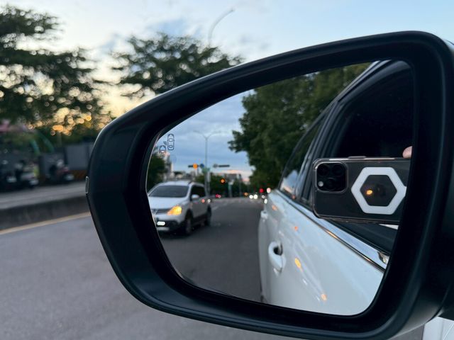 PEUGEOT寶獅 5008  第13張相片