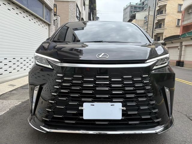 LEXUS凌志 LM500H  第3張相片