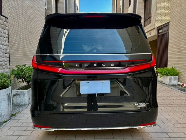 LEXUS凌志 LM500H  第4張相片