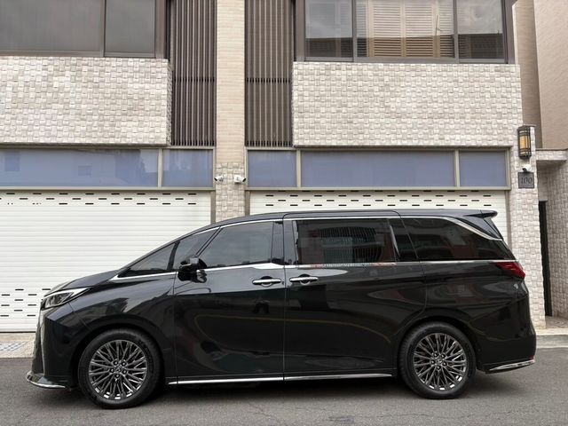 LEXUS凌志 LM500H  第6張相片