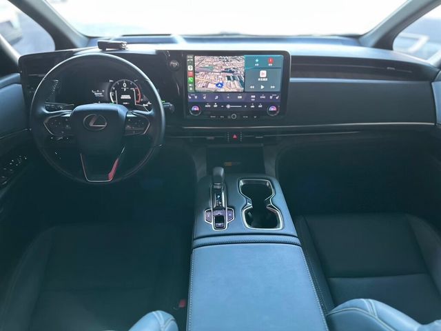 LEXUS凌志 LM500H  第7張相片