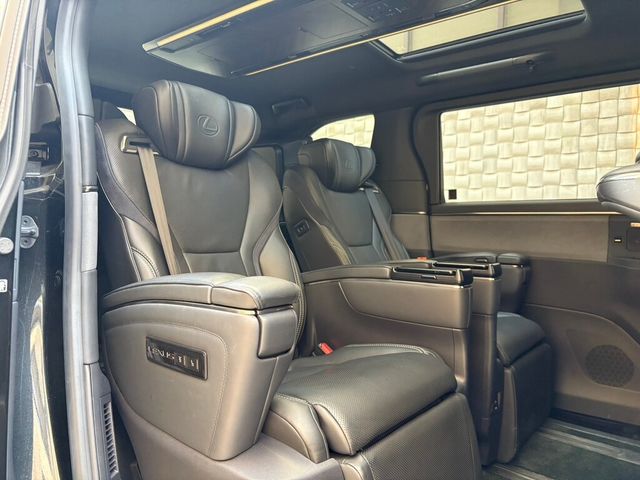 LEXUS凌志 LM500H  第11張相片