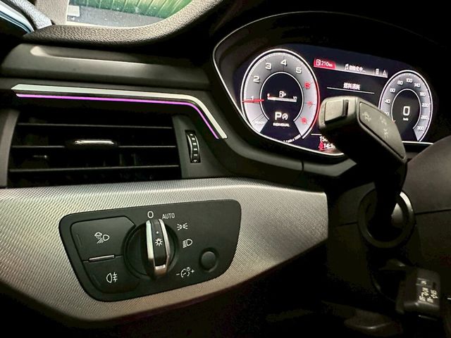 AUDI奧迪 A4  第12張相片