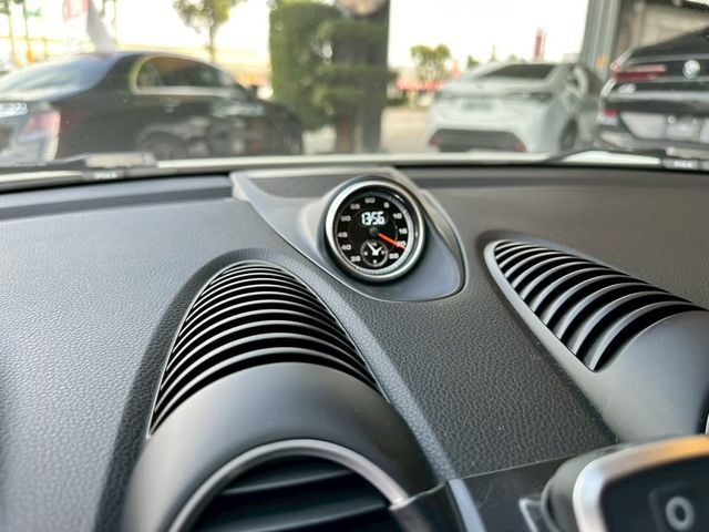 PORSCHE保時捷 CAYMAN  第10張相片