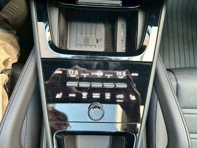 PORSCHE保時捷 CAYENNE  第14張相片