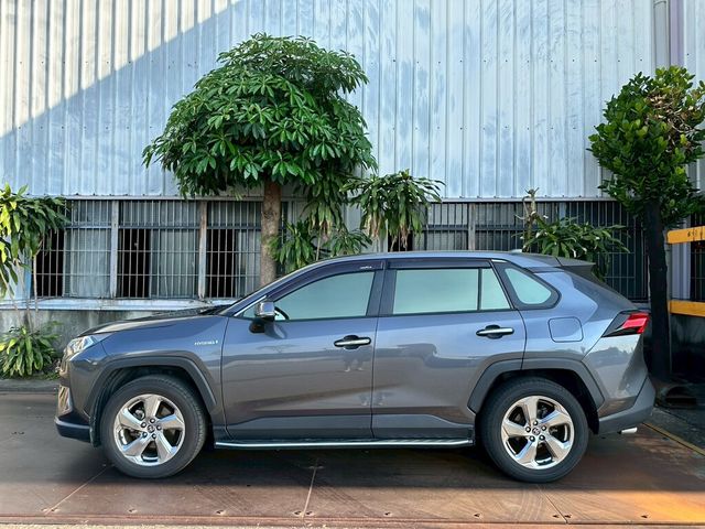 TOYOTA豐田 RAV4  第6張相片