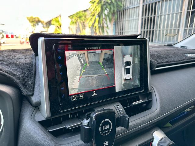 TOYOTA豐田 RAV4  第7張相片