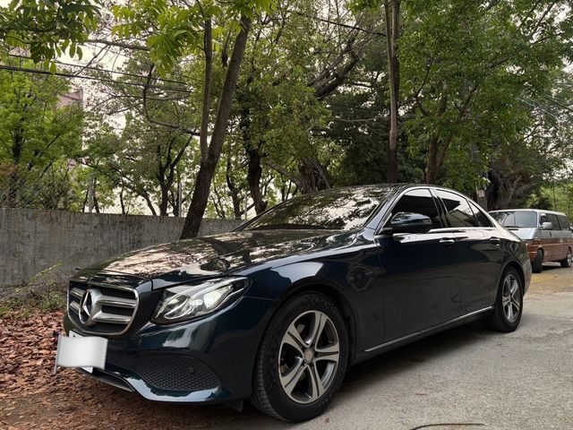 M-BENZ賓士 E200  第1張相片