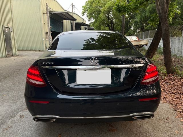 M-BENZ賓士 E200  第4張相片