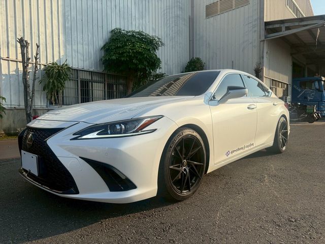LEXUS凌志 ES200  第1張相片