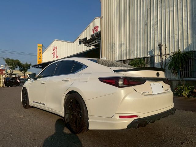 LEXUS凌志 ES200  第6張相片