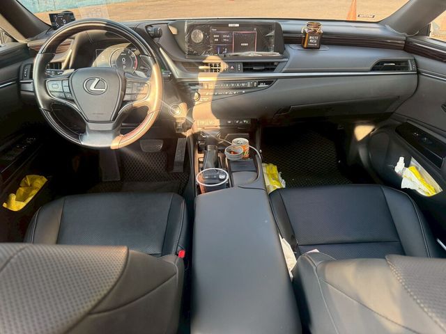 LEXUS凌志 ES200  第12張相片