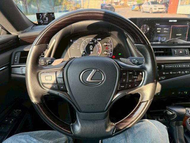 LEXUS凌志 ES200  第13張相片