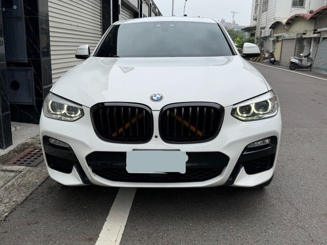 BMW寶馬 X4 XDRIVE30I  第2張相片