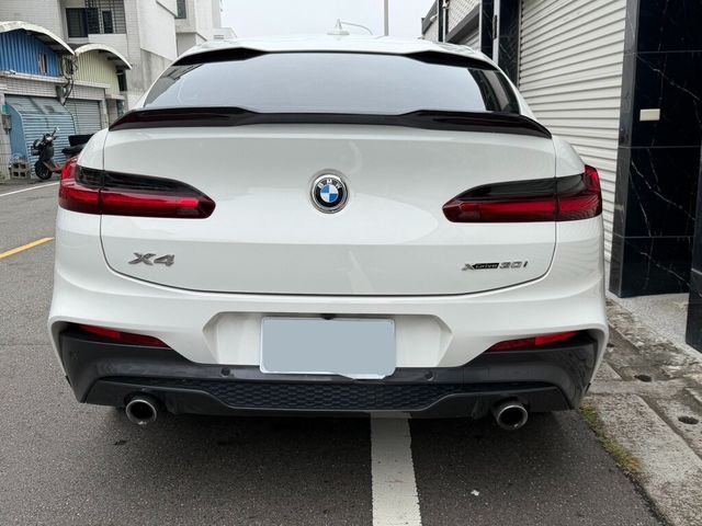 BMW寶馬 X4 XDRIVE30I  第3張相片